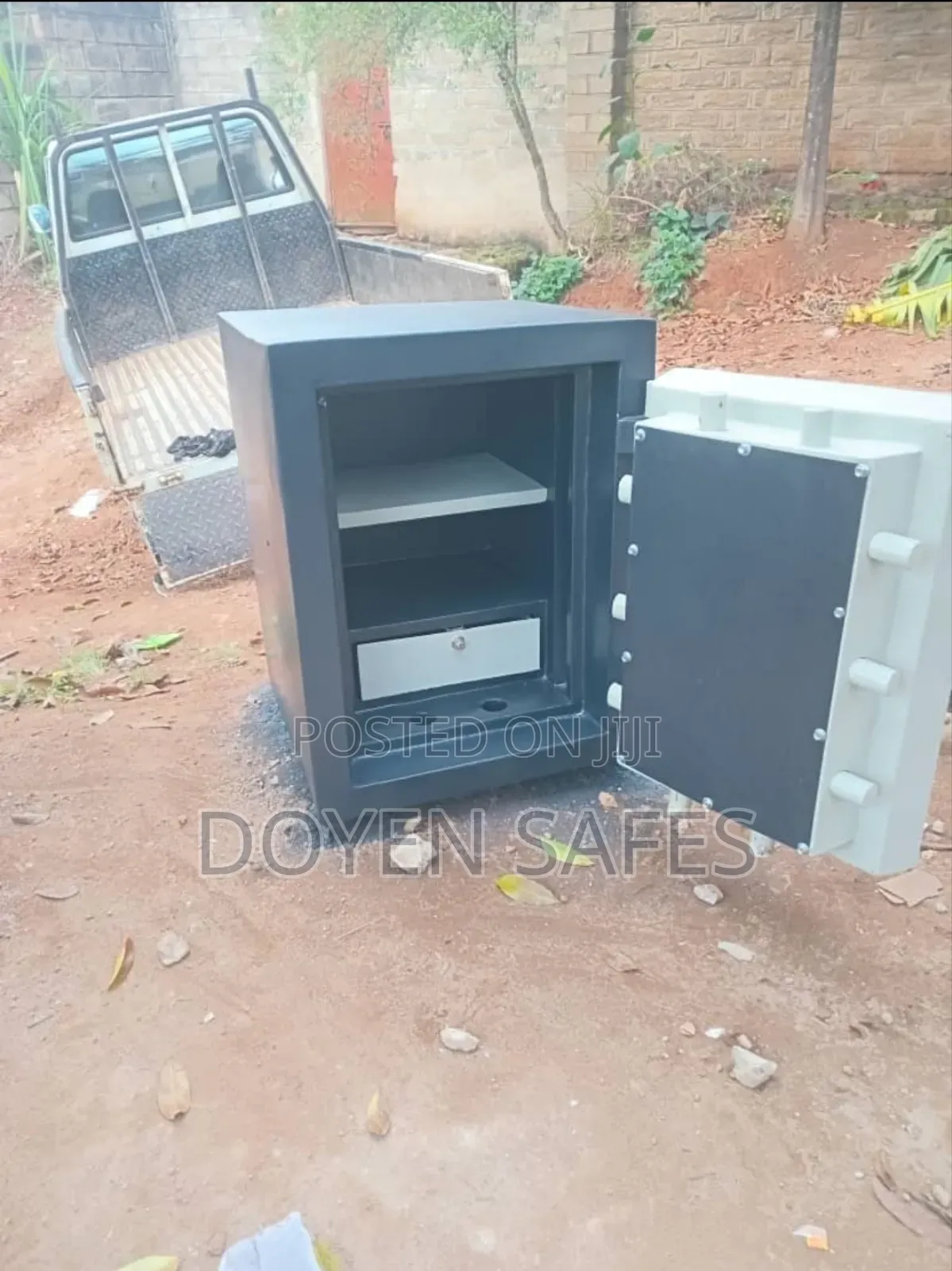Medium Safe 385kgs