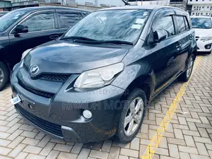 Toyota IST 2011 Gray
