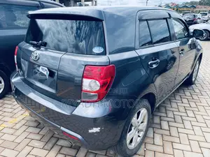 Toyota IST 2011 Gray