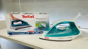 Tefal Steam Iron. Steam Iron