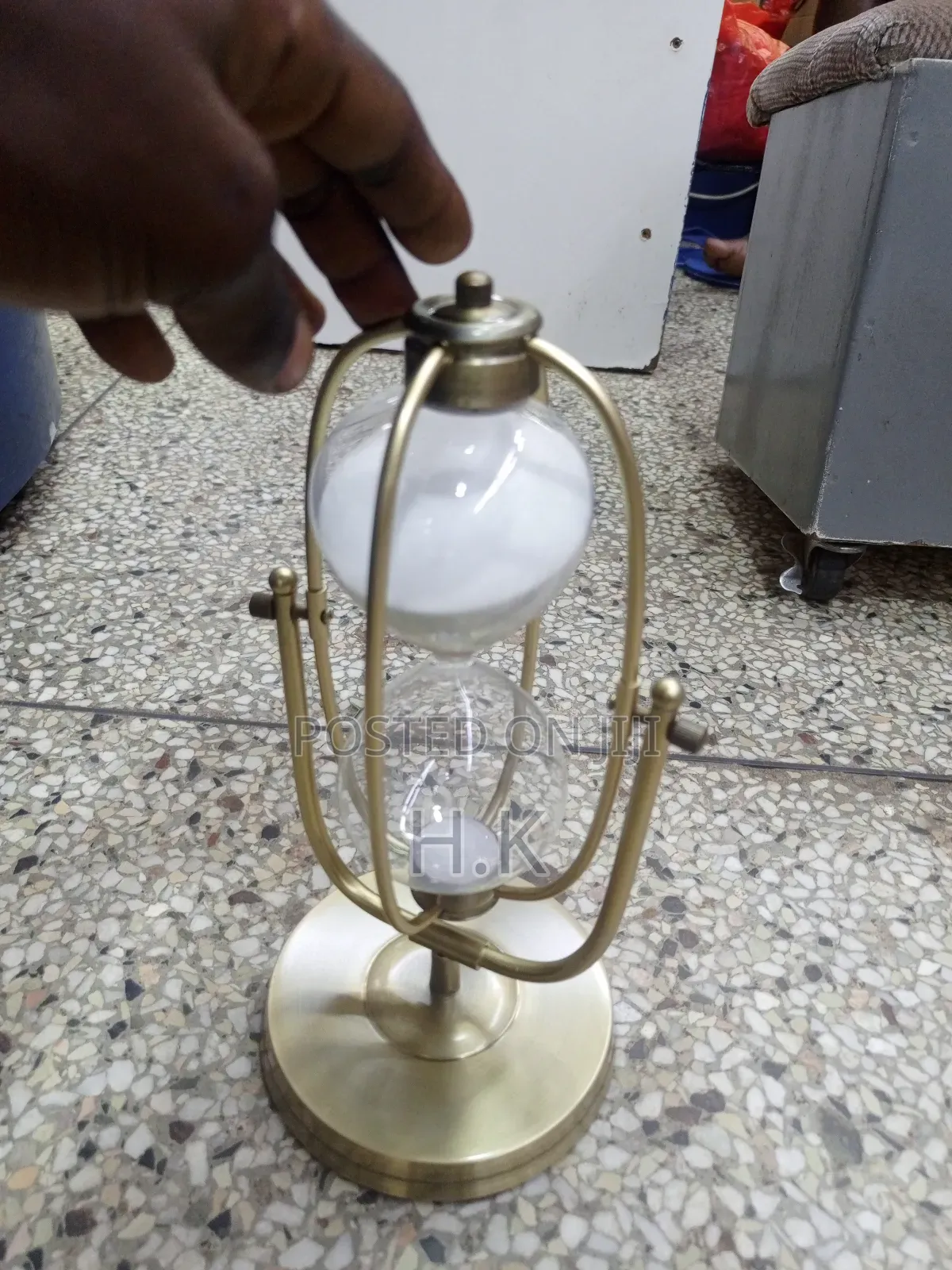 Swivel Gold Metal Hourglass Timer