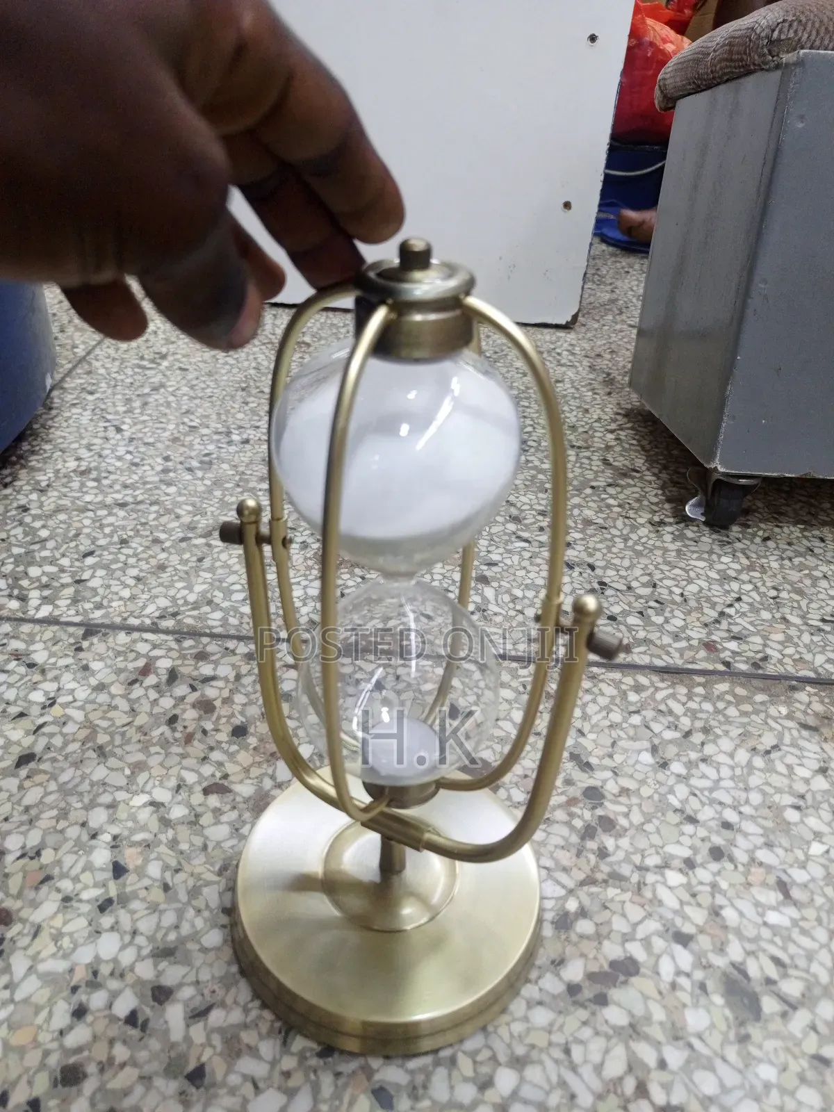 Swivel Gold Metal Hourglass Timer