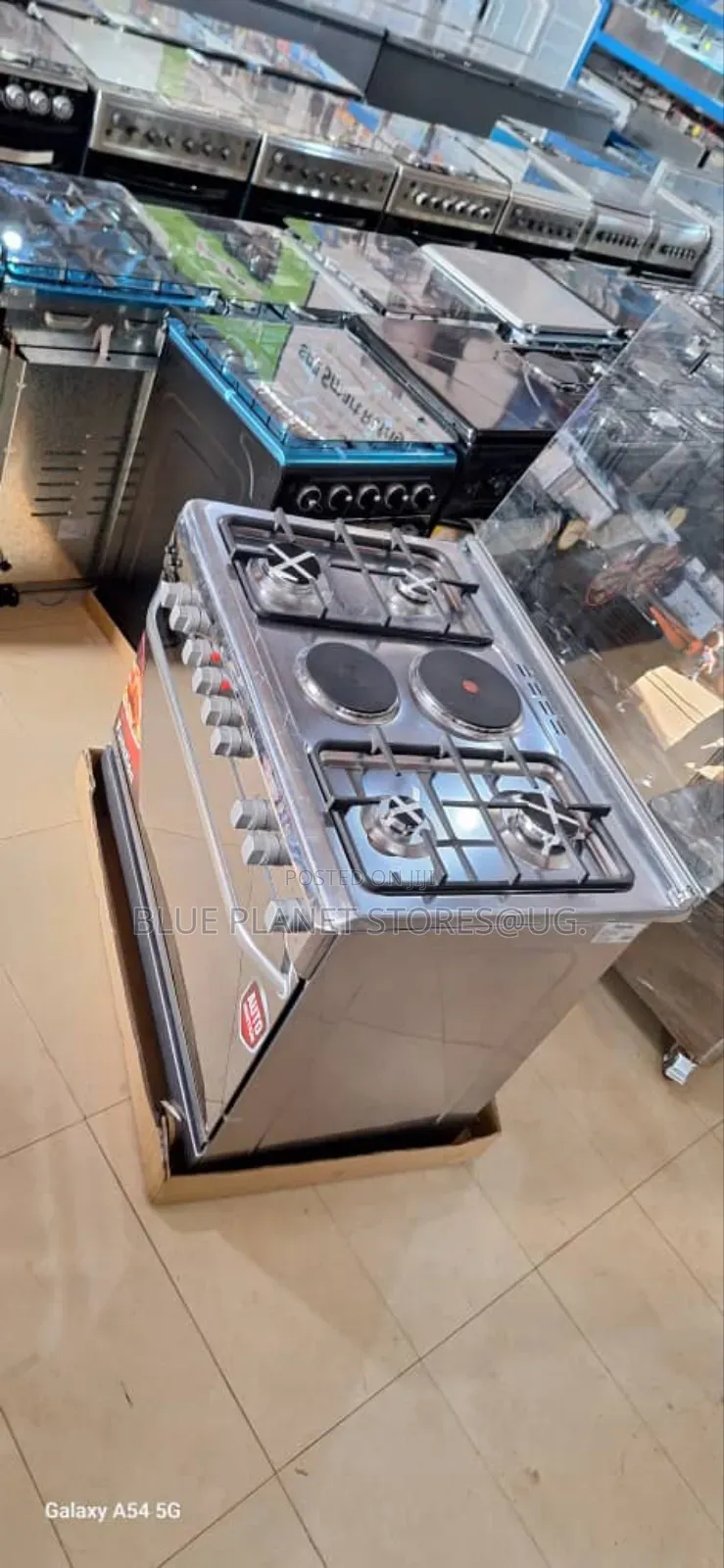 Saachi 4 Gas + 2 Solid Plates Automatic Cookers \\ 90cm×60cm