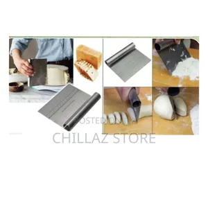 1 PCS Stainless Steel Cake Scraper.
