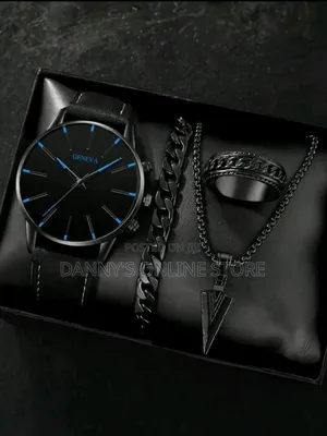 4pcs Men Fashion Set Round Dial Casual Faux Leather Quartz