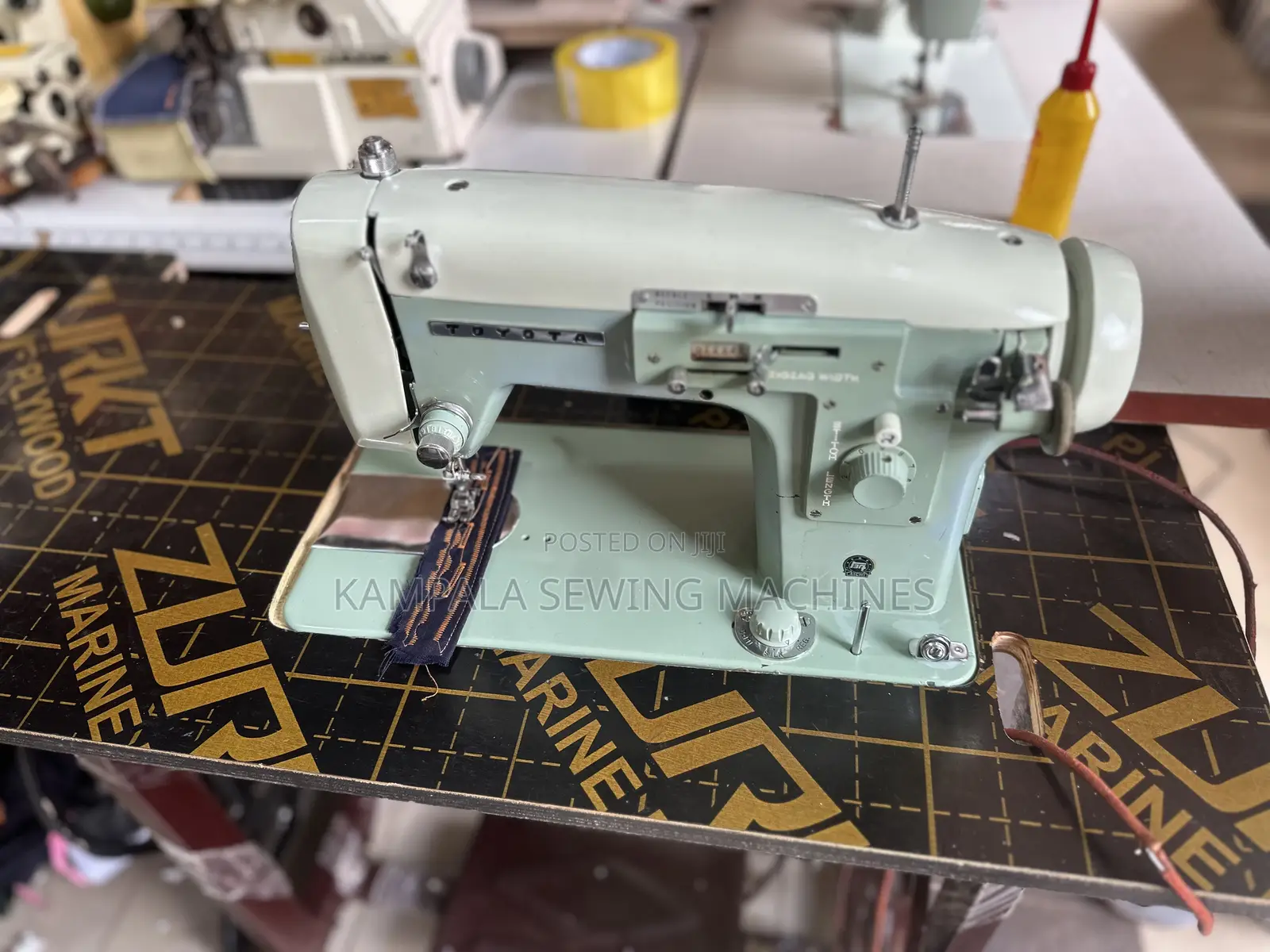 Zigzag Design Sewing Machines Complete Set With Local Stand.