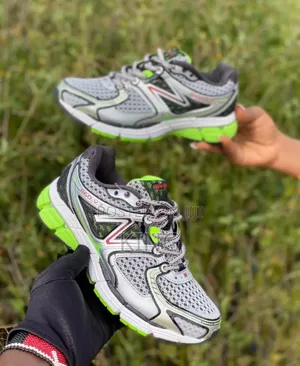 New Balance - 860v3 Stability Running Shoes
