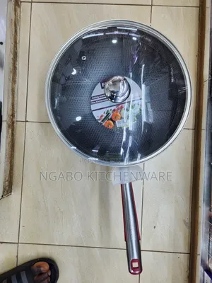 Frying Pan With Lid