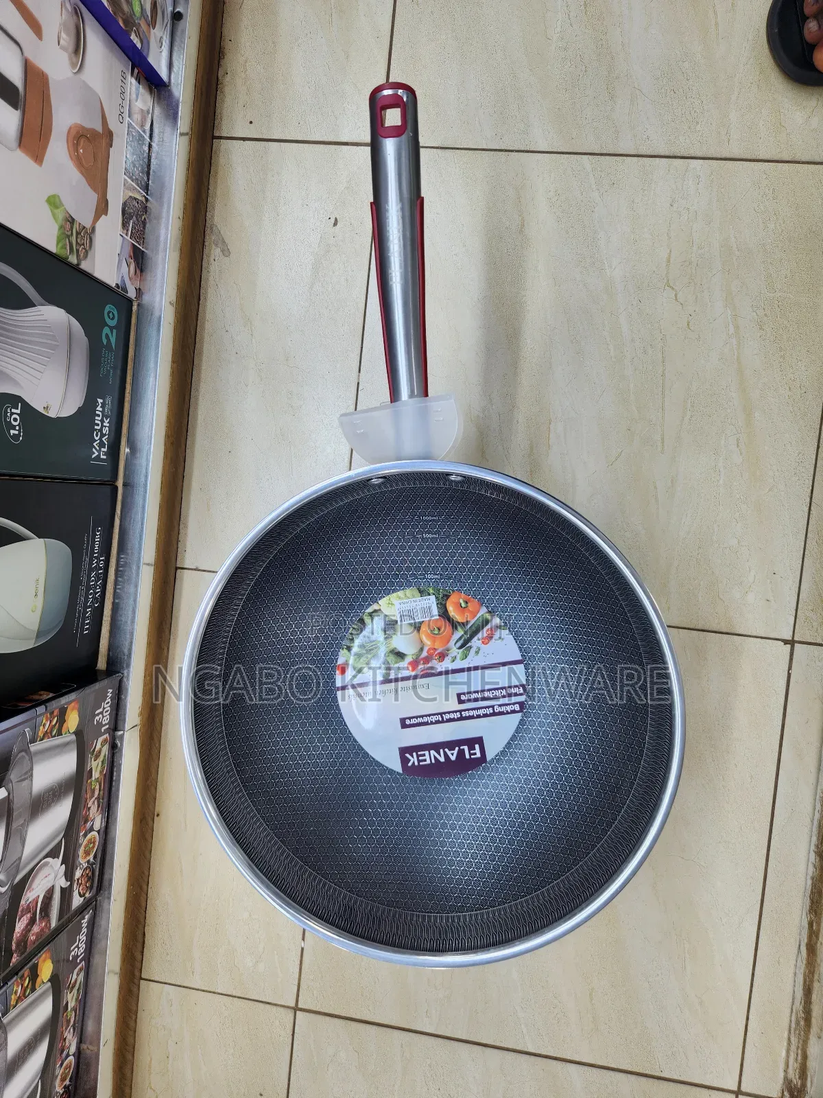 Frying Pan With Lid