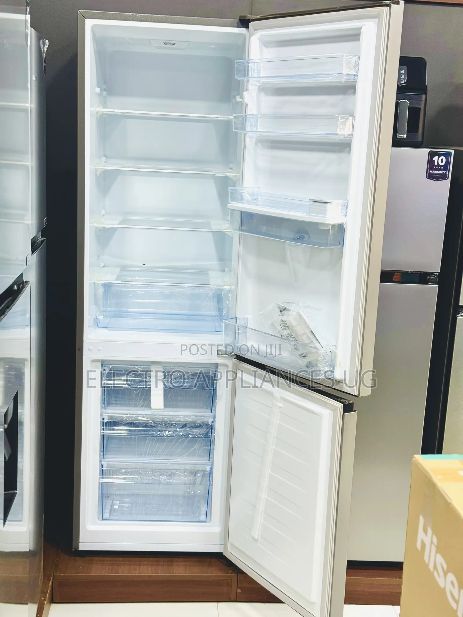 Hisense 341l Double-Door Refrigerator