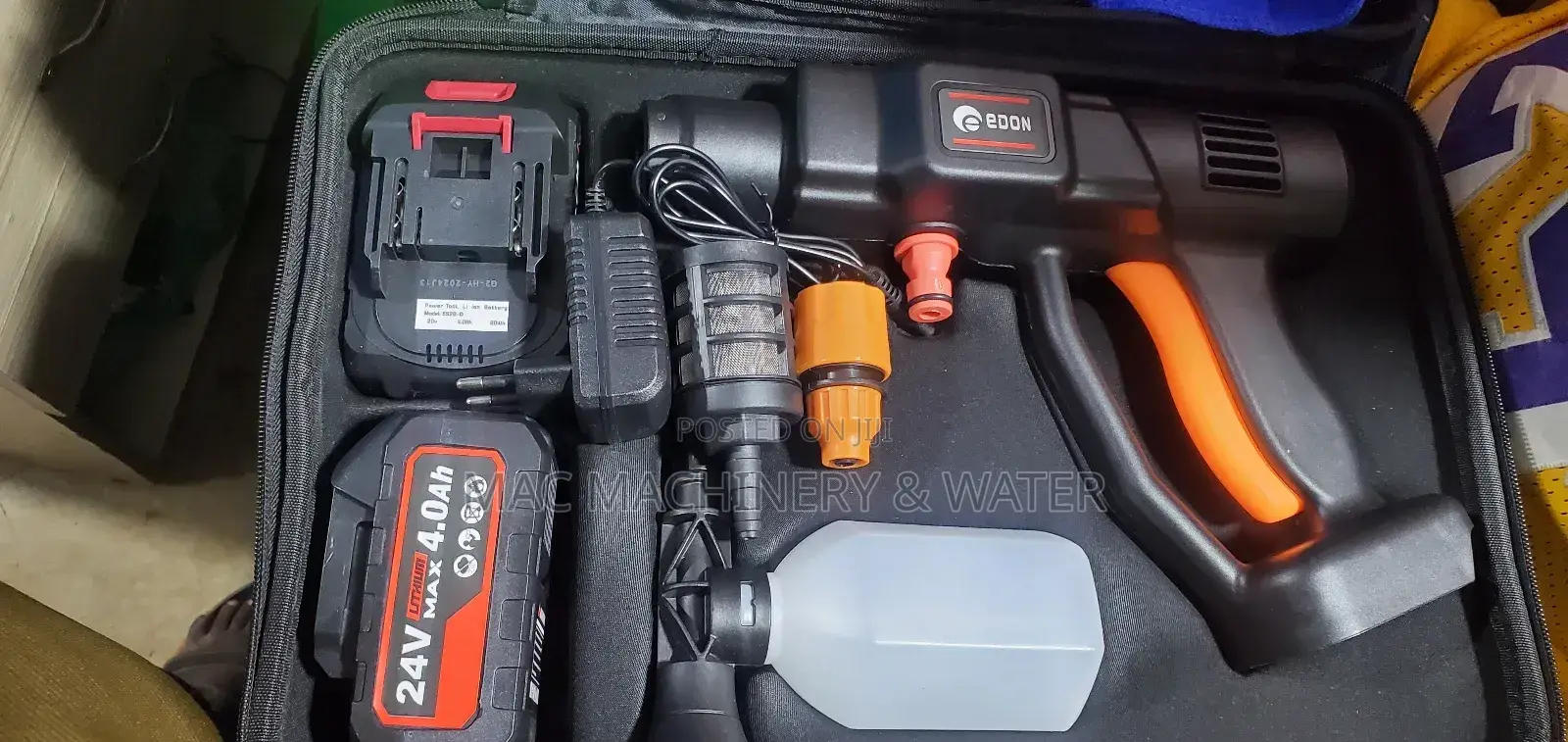 Cordless / Rechargeable/Battery Pressure Washer and Sprayer