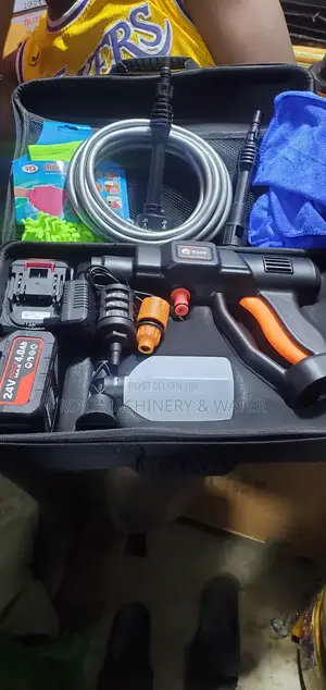 Cordless / Rechargeable/Battery Pressure Washer and Sprayer