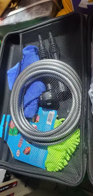 Cordless / Rechargeable/Battery Pressure Washer and Sprayer