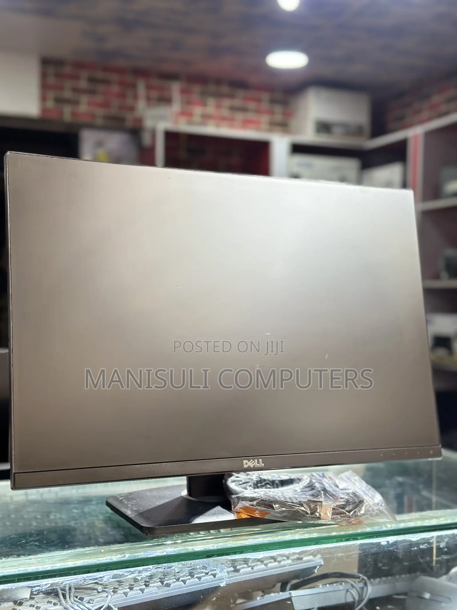 Ips Dell Monitor 24 Inch Screen Free Hdmi Dp Div