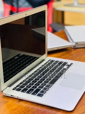 New Laptop Apple MacBook 2015 4GB Intel Core I5 SSD 256GB