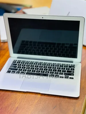 New Laptop Apple MacBook 2015 4GB Intel Core I5 SSD 256GB