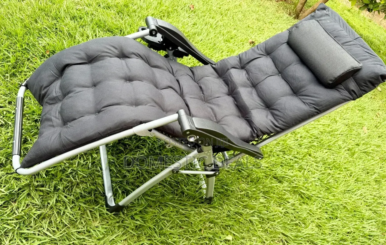 Foldable Reclining Chair With Cushion