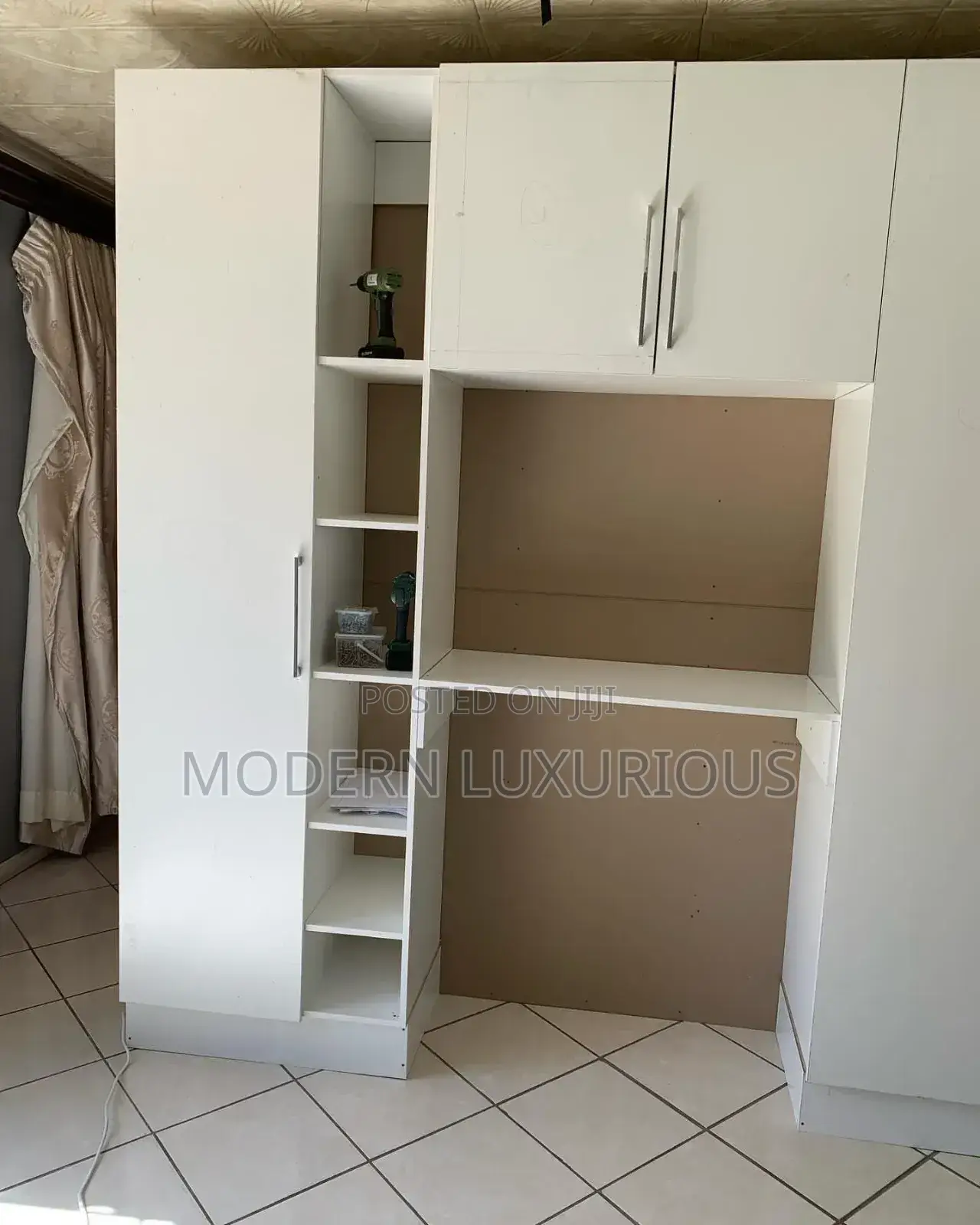 Quality Wardrobe White/Classic Wardrobes Living Room Wardrobe