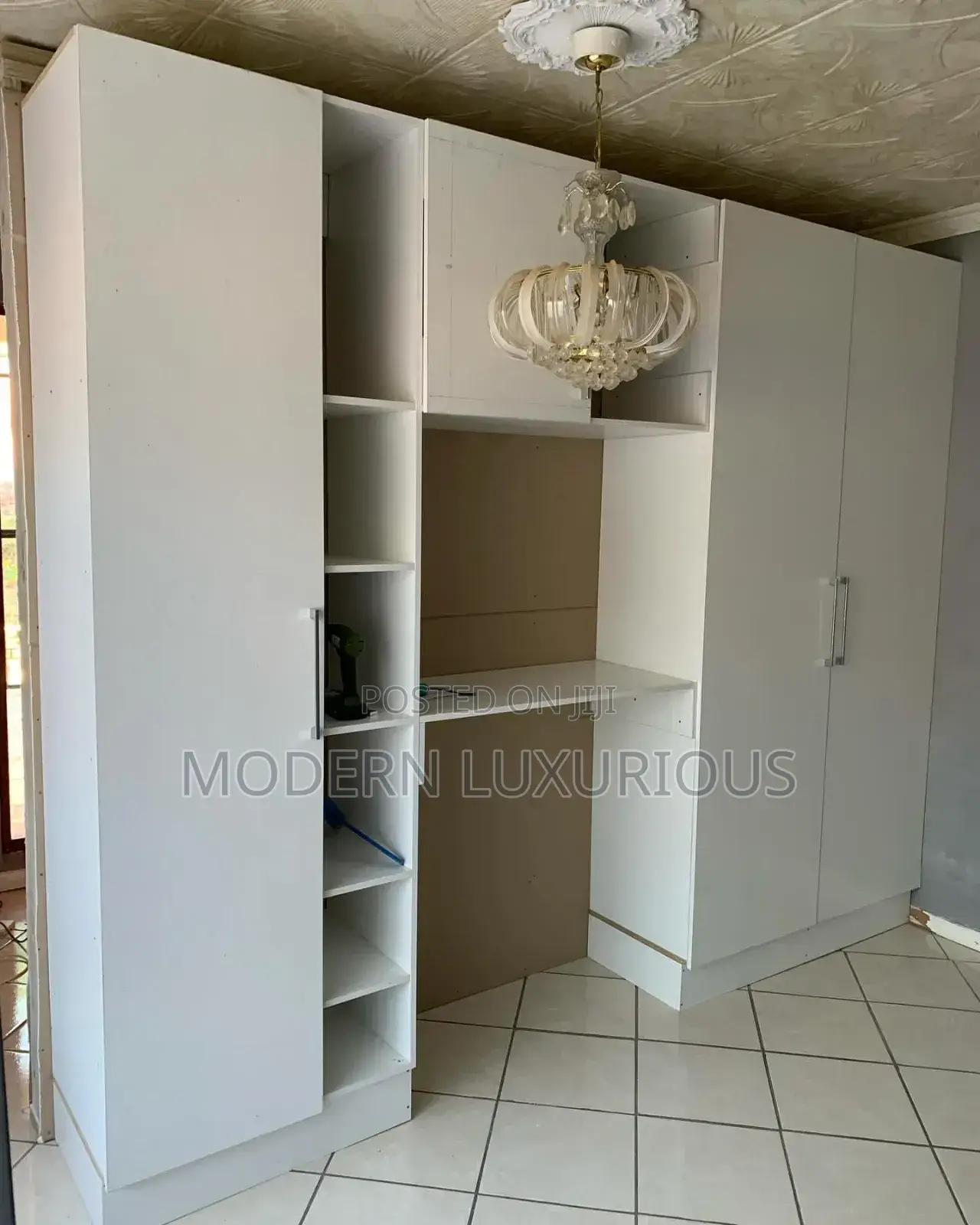 Quality Wardrobe White/Classic Wardrobes Living Room Wardrobe