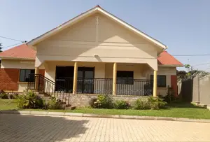 4bdrm Bungalow in Kyaliwajala, Central Division for rent