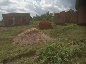 30*100fts Plot at 6m Ugx Iganga