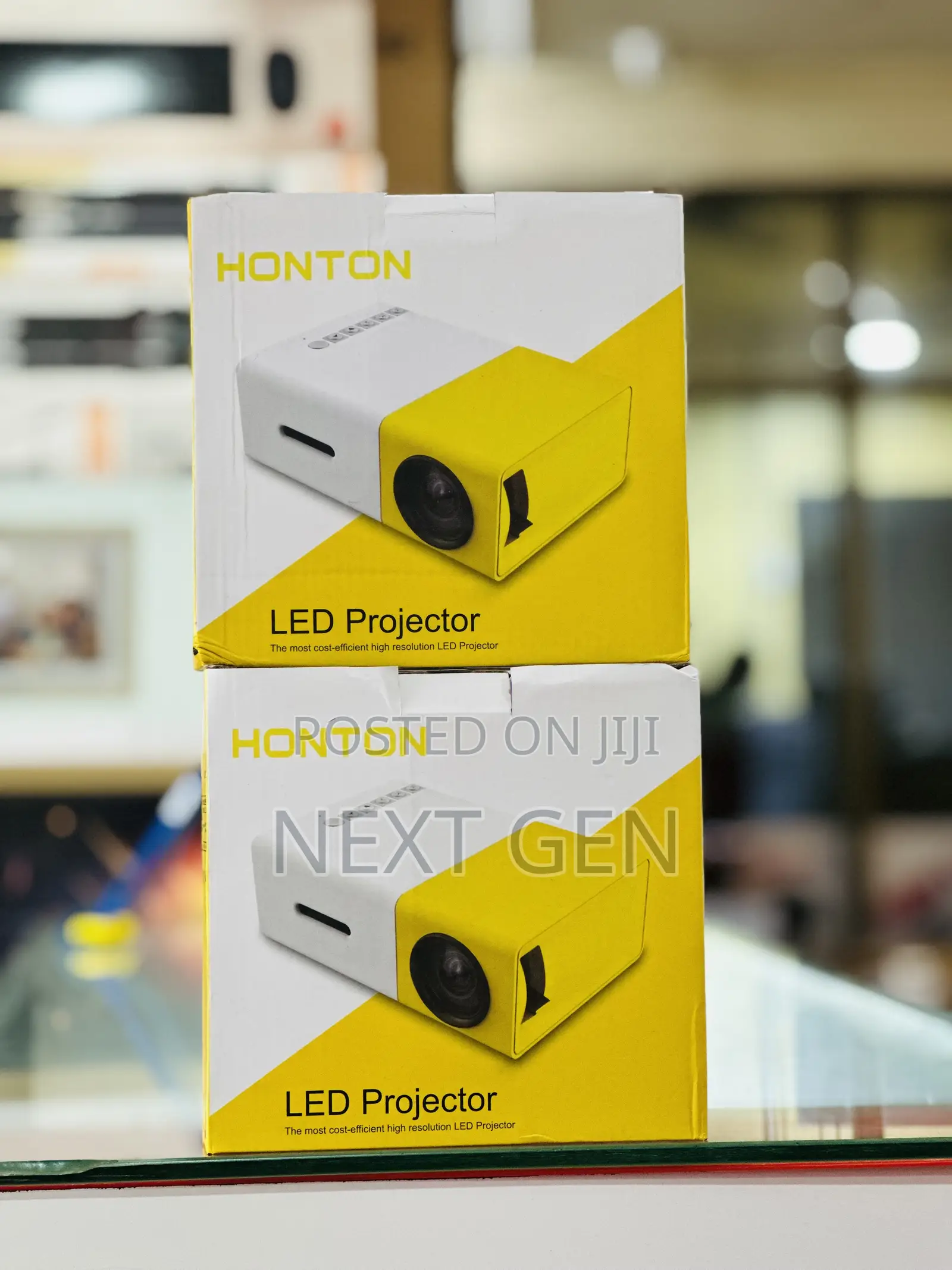 Honton Led Projector
