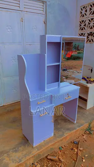 Makeup Table
