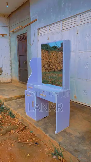 Makeup Table