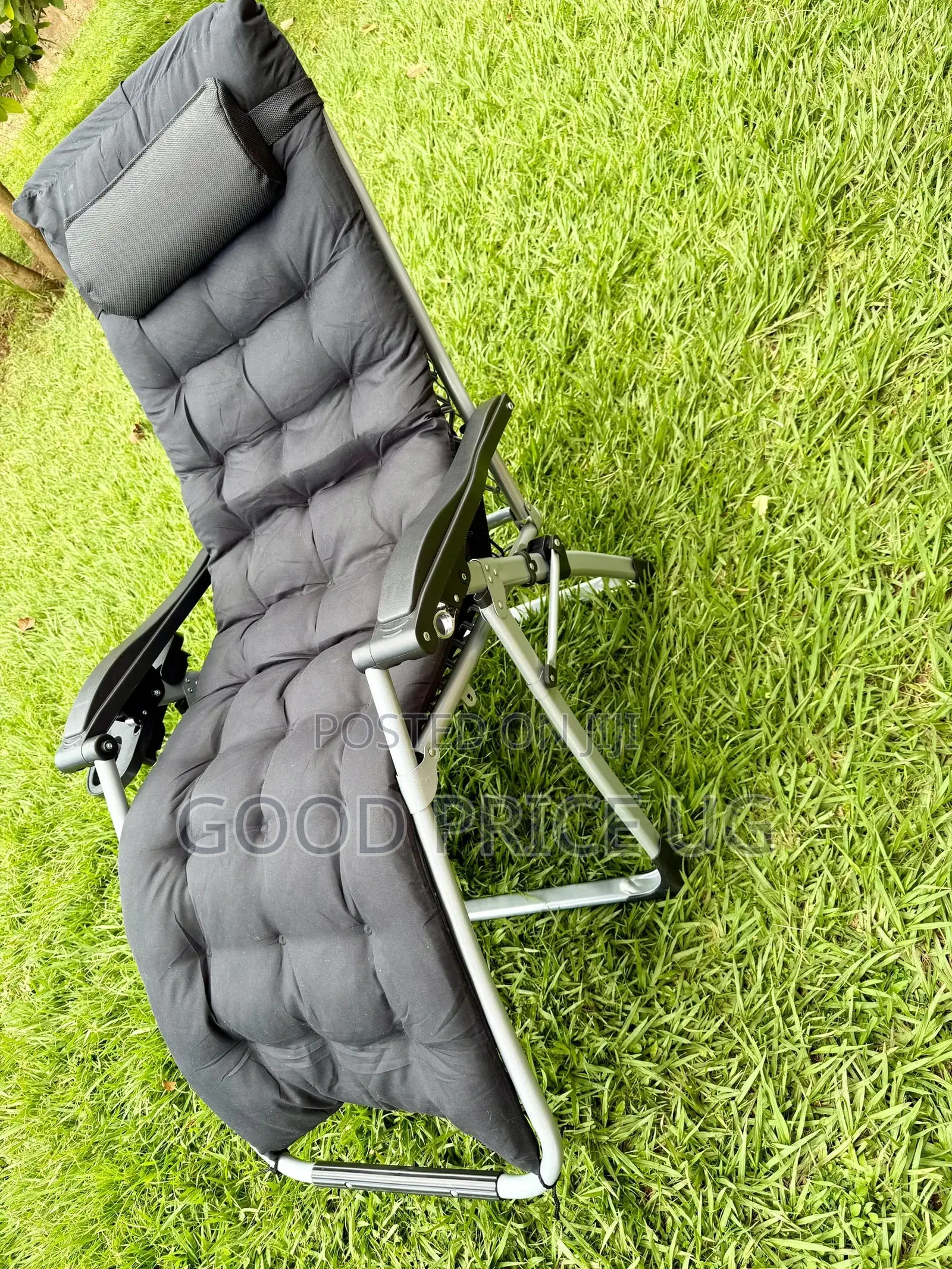 Foldable Metallic Beach Chair
