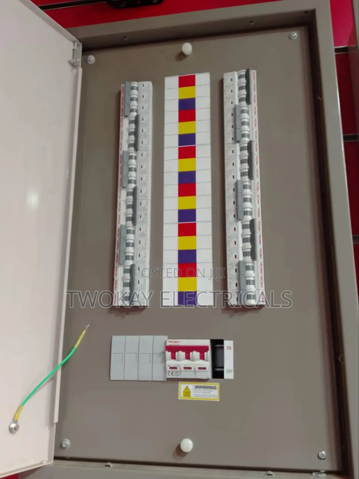 12 Way 125a 3 Phase Main Switch