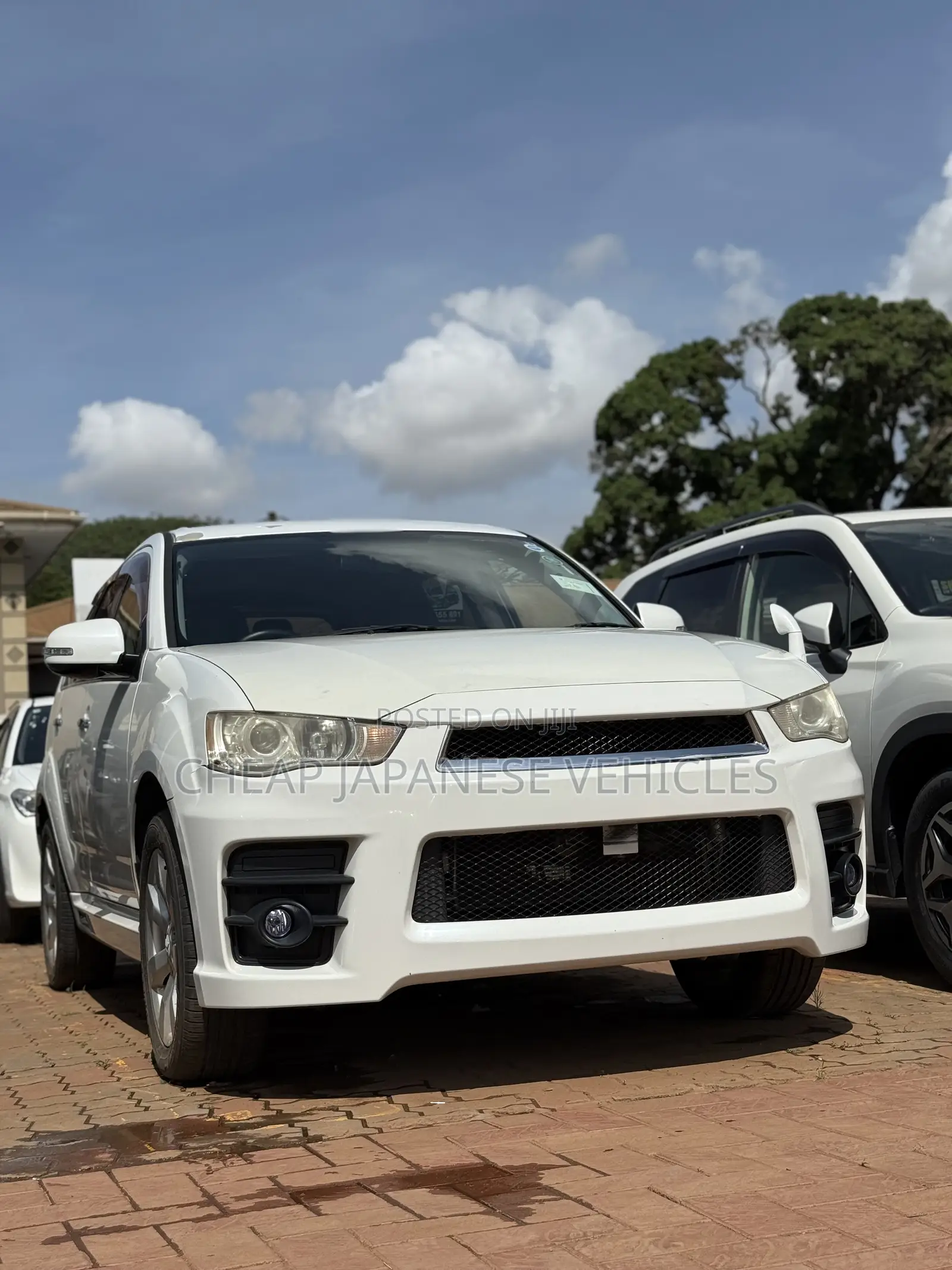 Mitsubishi Outlander 2012 White