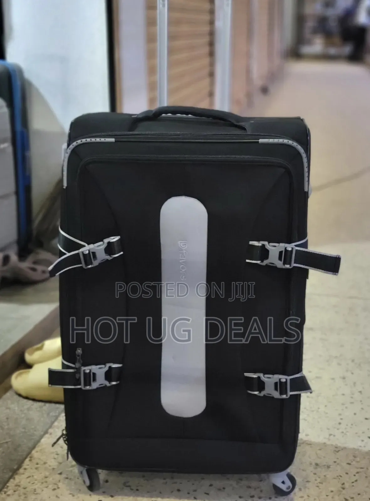 Dflavors Large Size Fabric Travelling Suitcase - Black