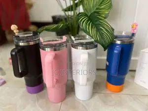 Cups With 2 Straw Covers,