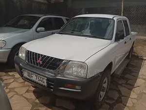 Mitsubishi L200 2004 White