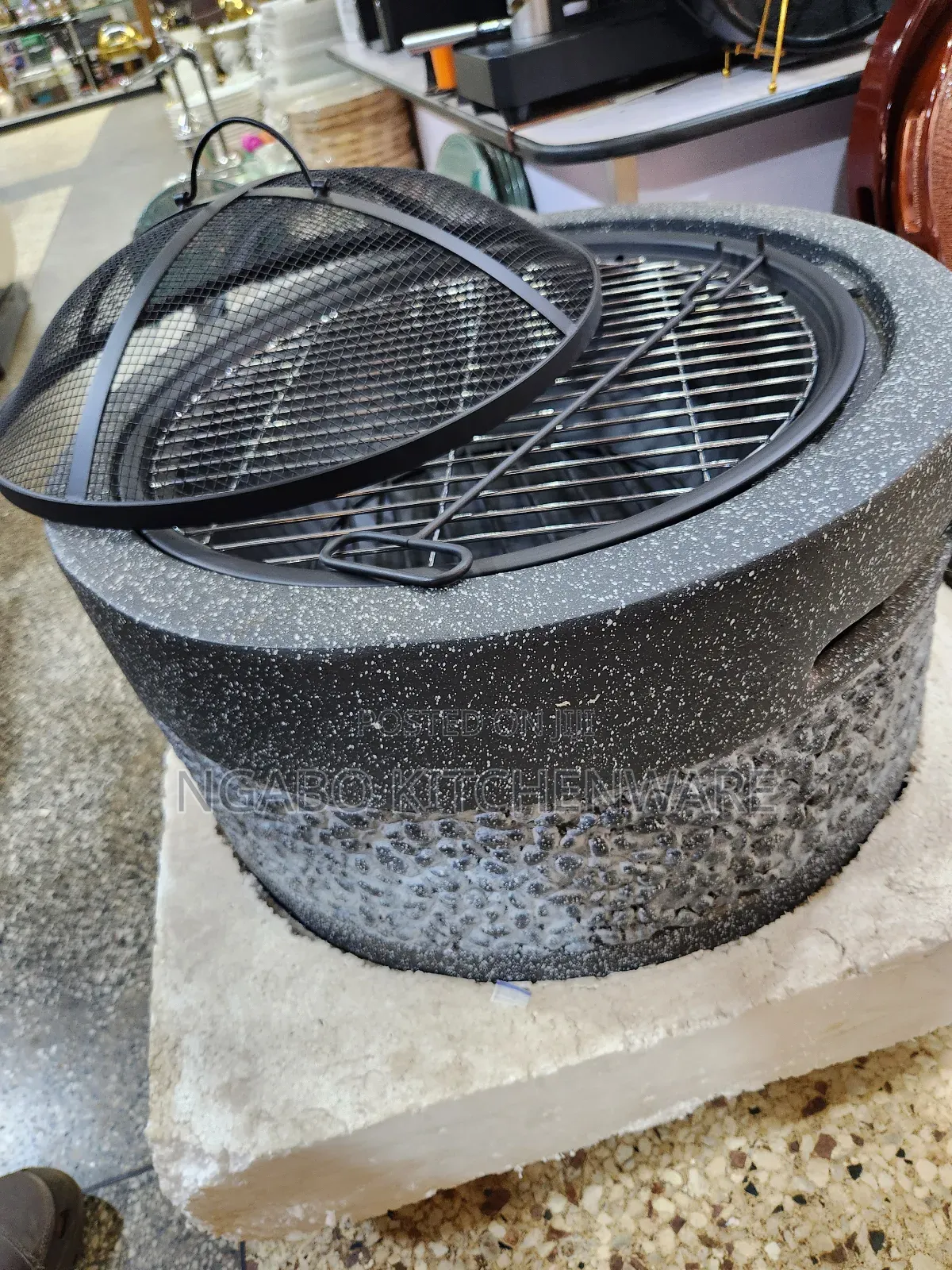 Fire Pit / Fire Place