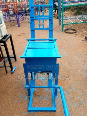 Manually Operated Block Machine for Hollow and Solid