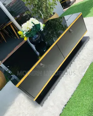 Center Table/Centre Tables/Centers Yellowtables/Center Table