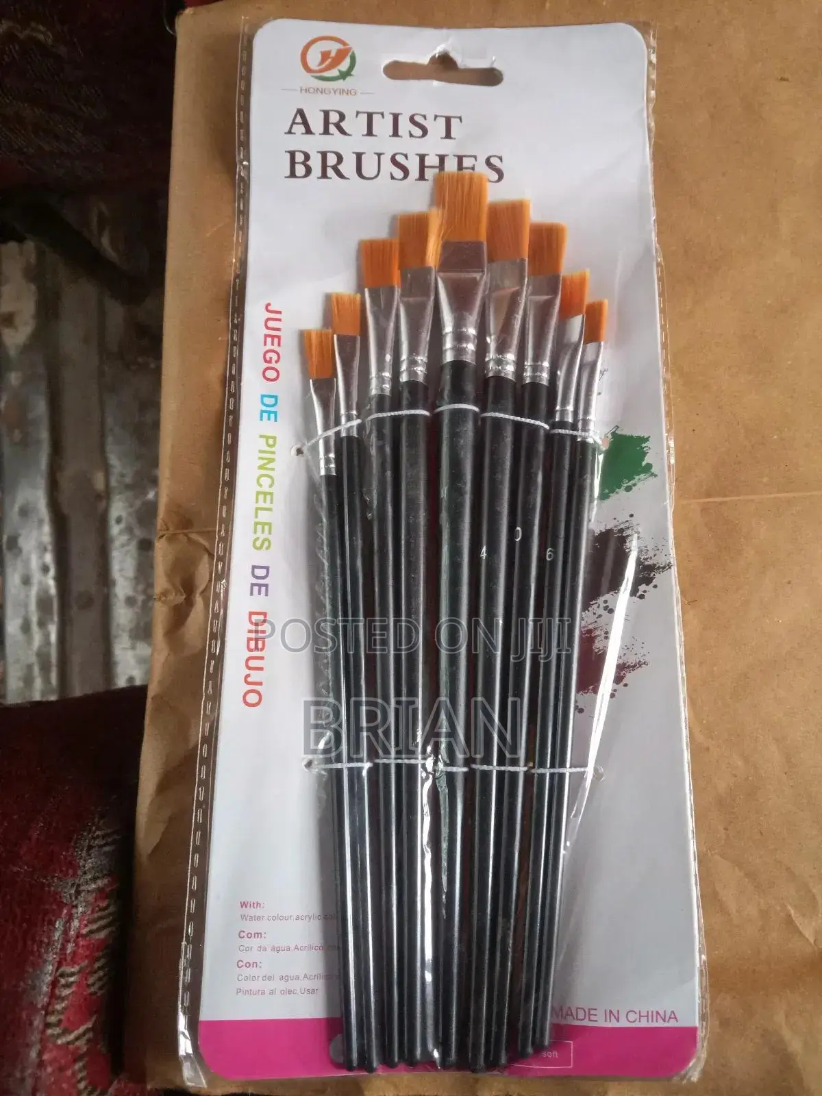 Art Brushes in Different Sizes and Design