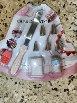 Cake Decorater