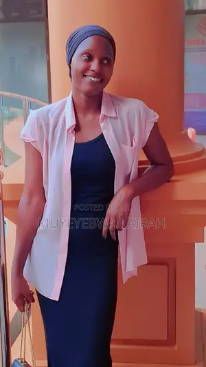 Waitresses to Work in Kampala City Center