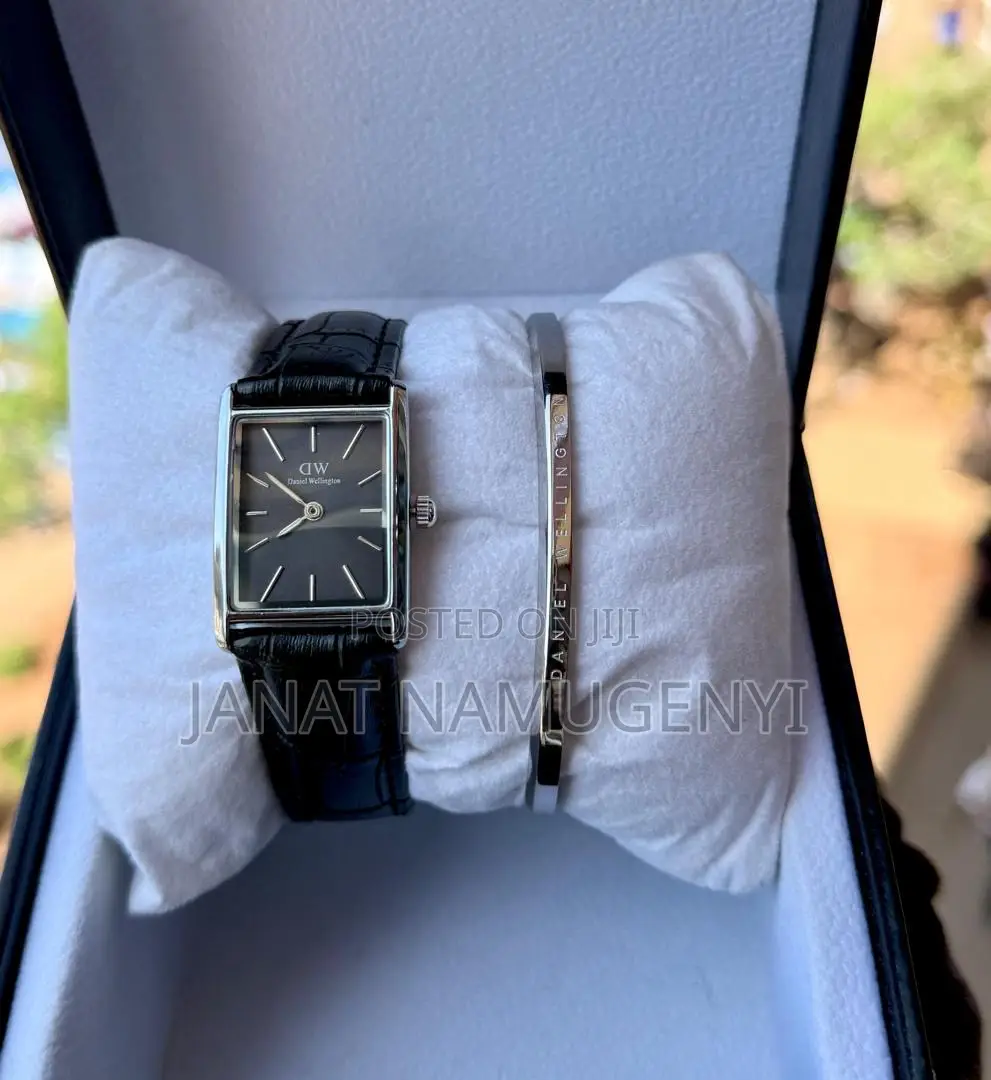 Dw Daniel Wellington Black Silver Watch