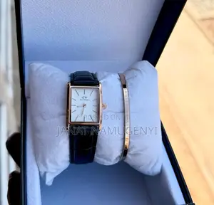 Dw Daniel Wellington Black Golden Watch