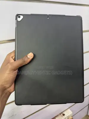 Apple iPad Pro 12.9 (2017) 64 GB Gray