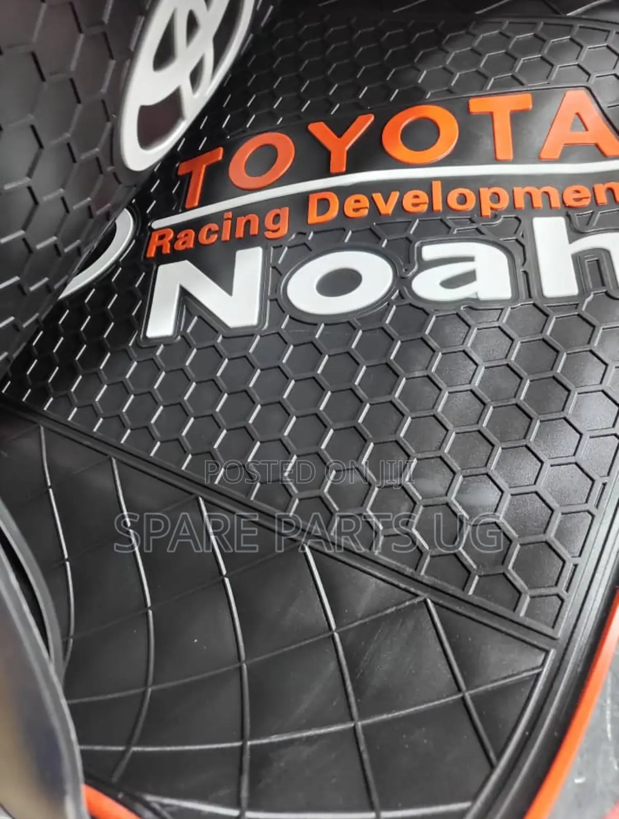 Noah Trd Car Floor Carpets