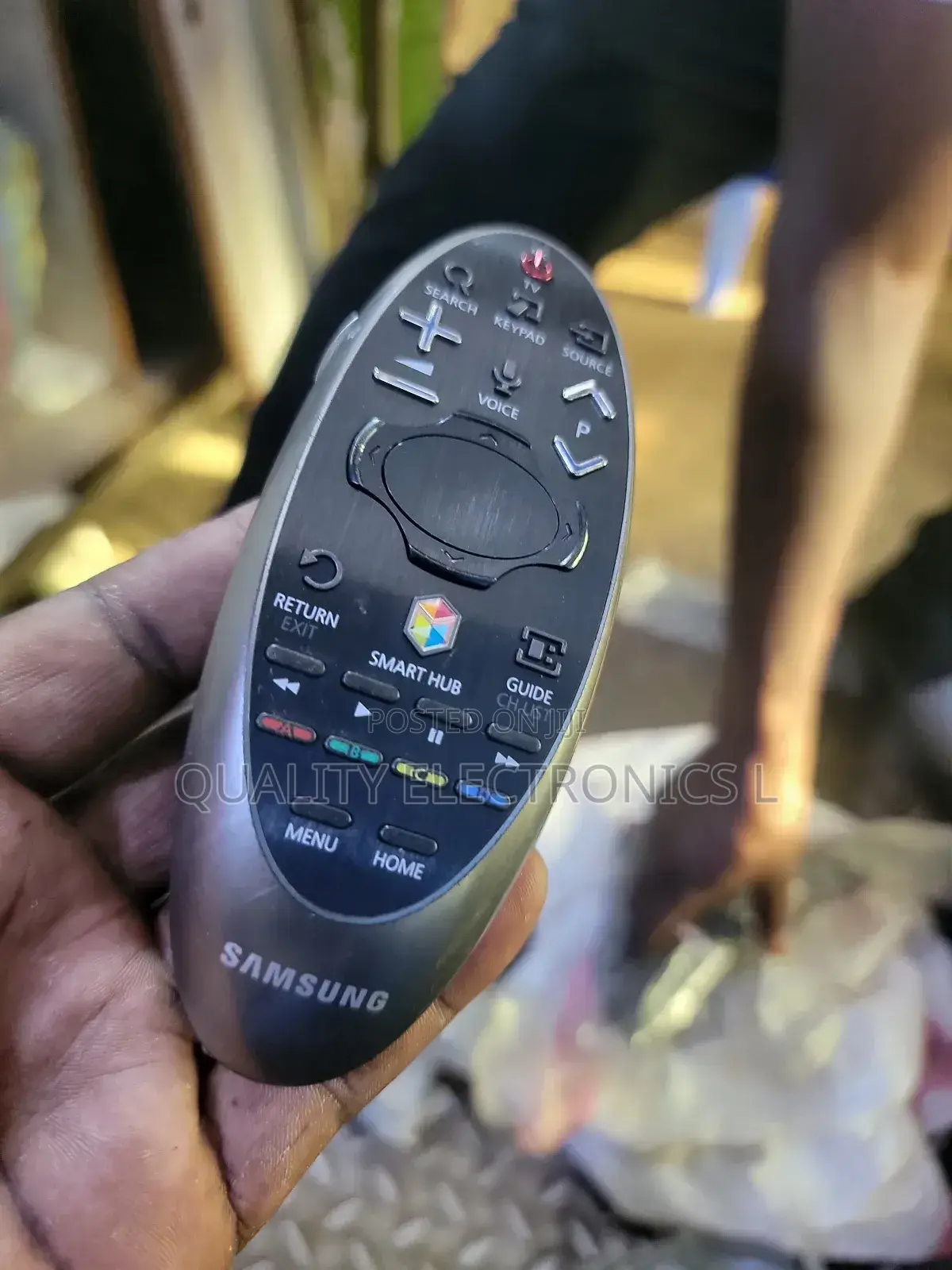 Samsung Tv Remote With Smartub and Voice Input