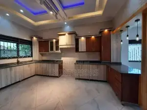 Kitchen Cabinets/Units