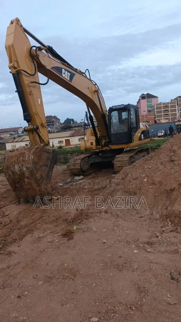 Excavator 320 Cl