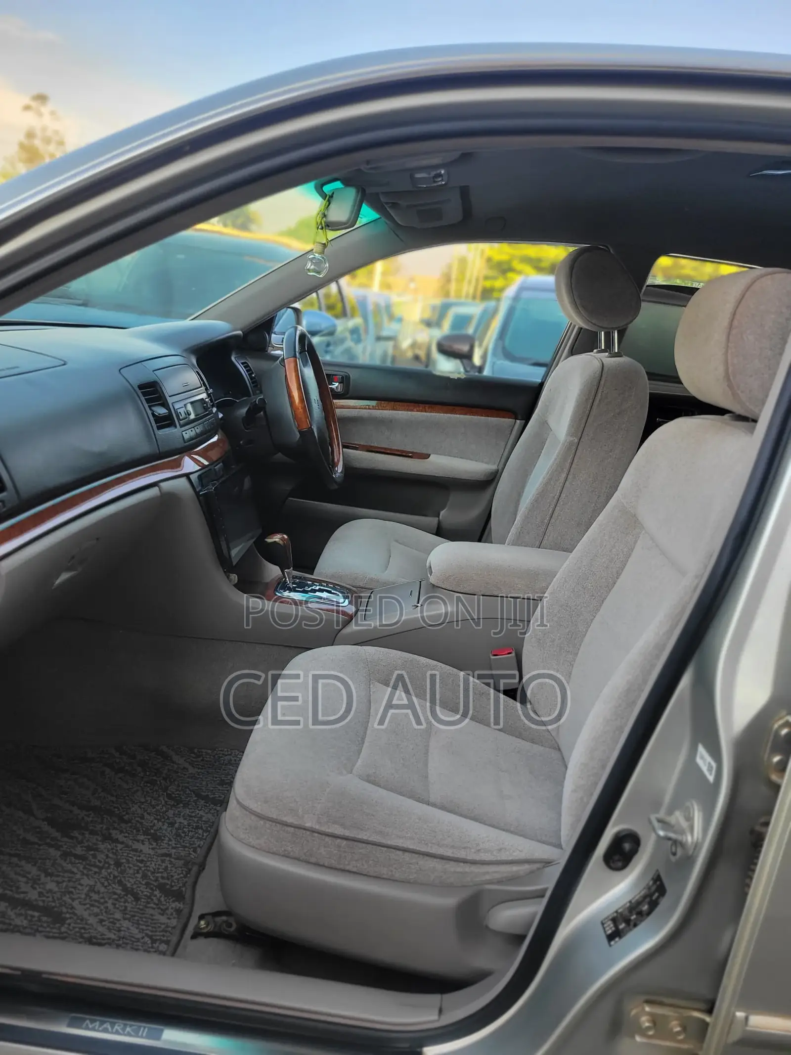 Toyota Mark II 2002 Silver
