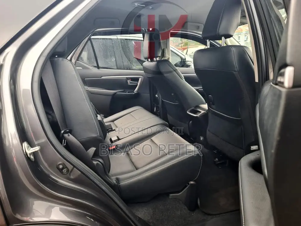 Toyota Fortuner 2.4 D AWD 2021 Gray