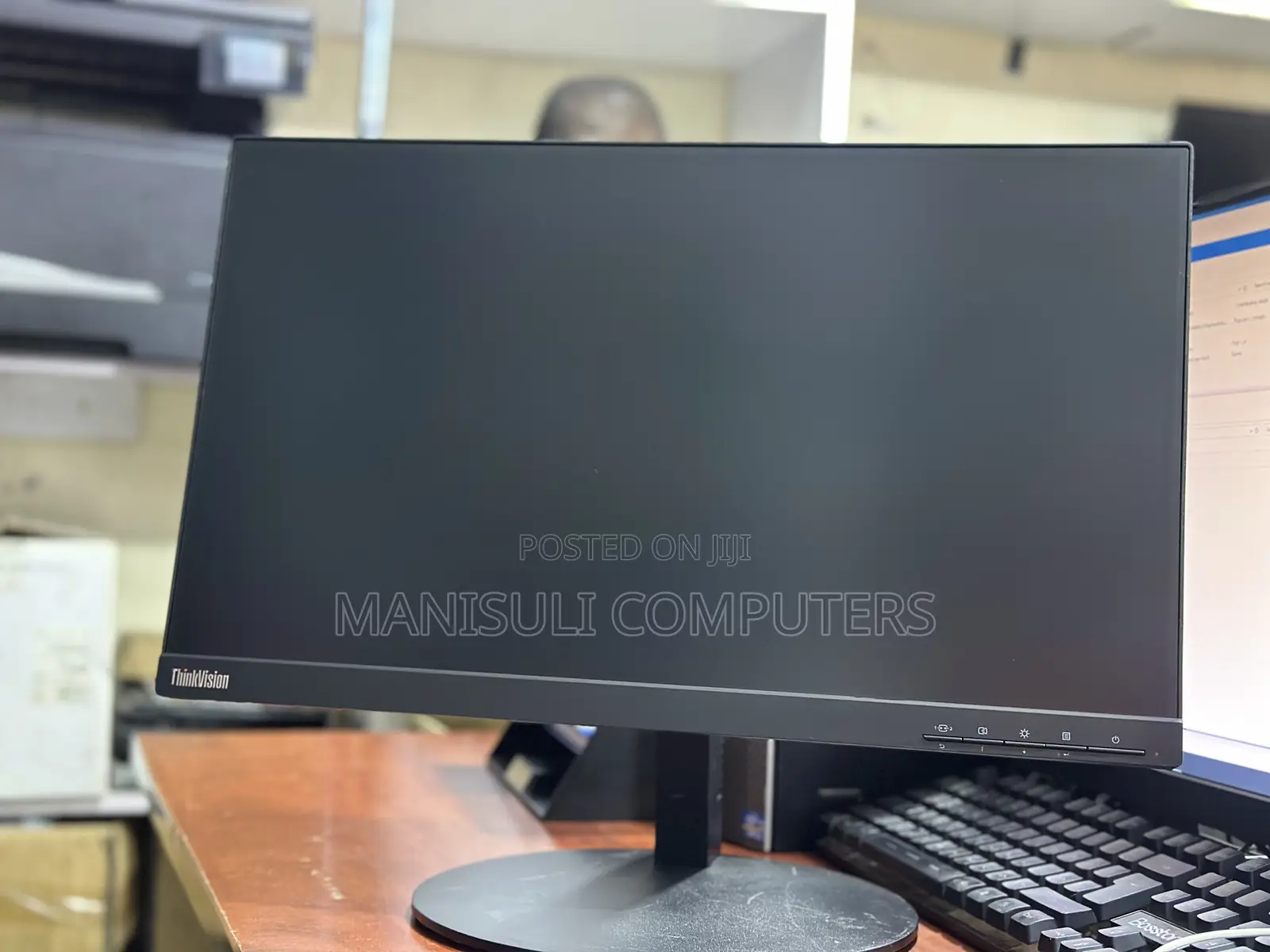 Lenovo Ips 22 Inch Screen Free Hdmi Dp Vga Usb 3.0